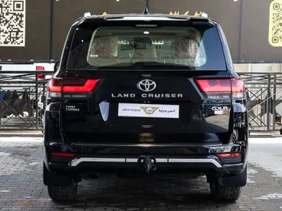 2025 تويوتا لاند كروزر جي اكس ار4