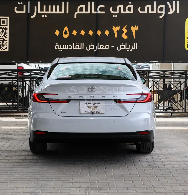 2025 تويوتا كامري ال اي