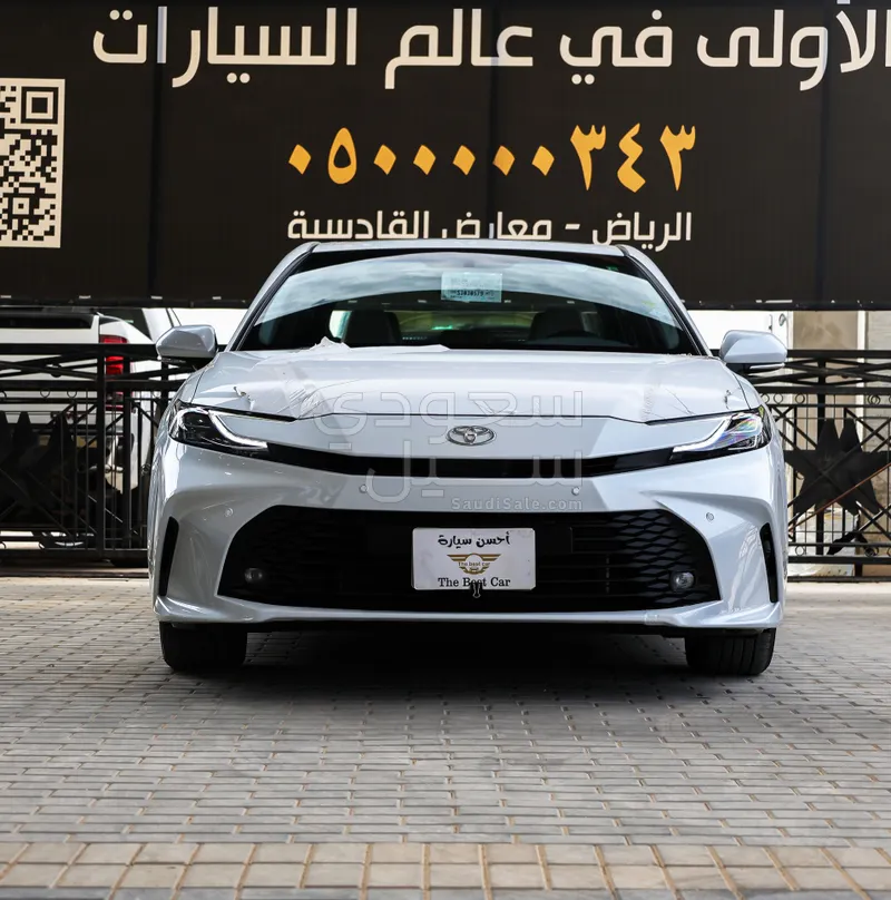 2025 تويوتا كامري ال اي