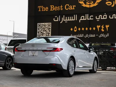 2025 تويوتا كامري ال اي