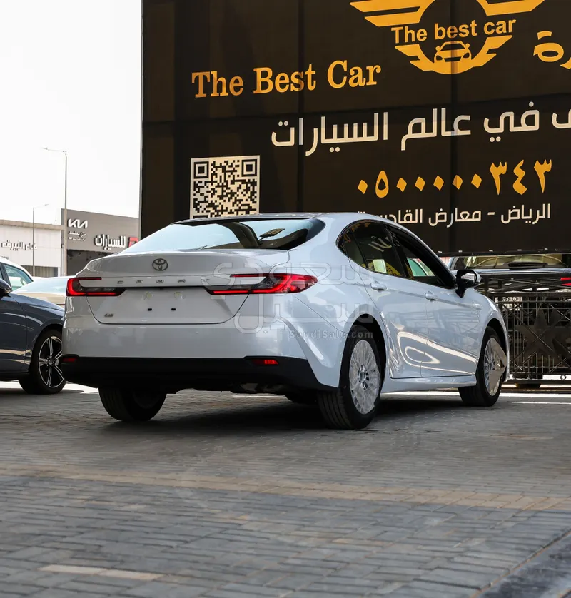 2026 تويوتا كامري ال اي