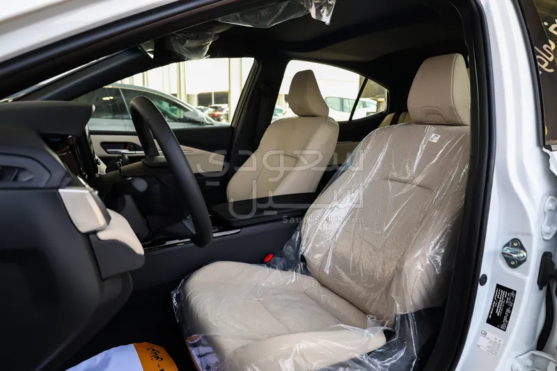 2026 تويوتا كامري ال اي