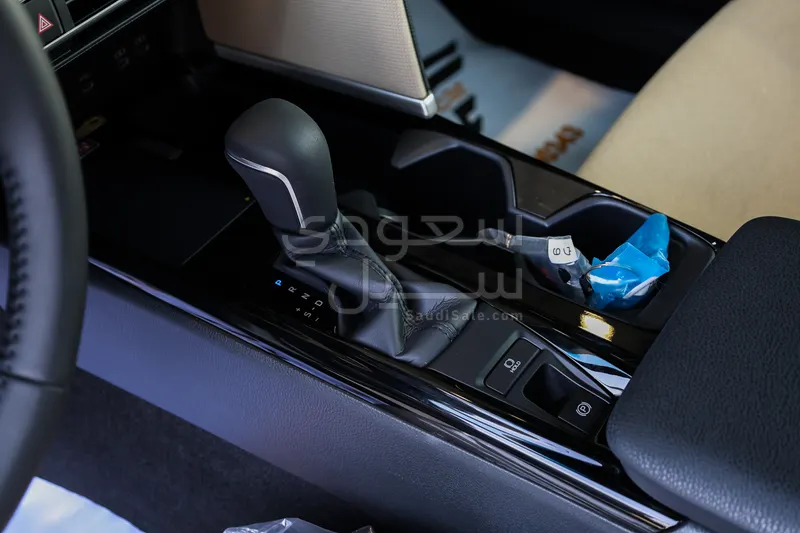 2026 تويوتا كامري ال اي