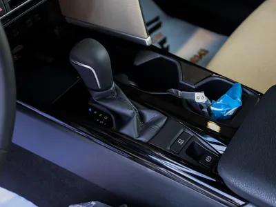 2026 تويوتا كامري ال اي