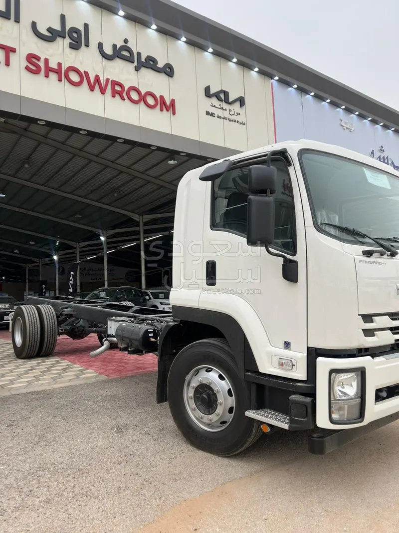 2025 Isuzu Dyna