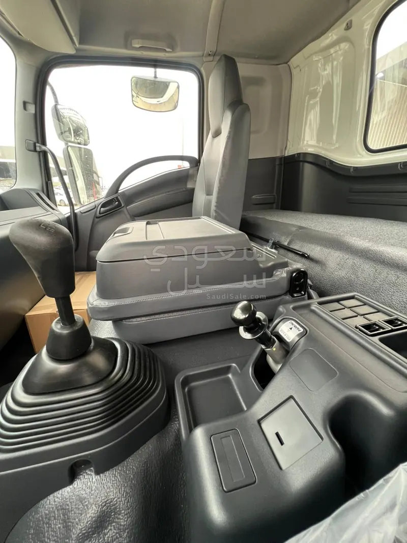 2025 Isuzu Dyna