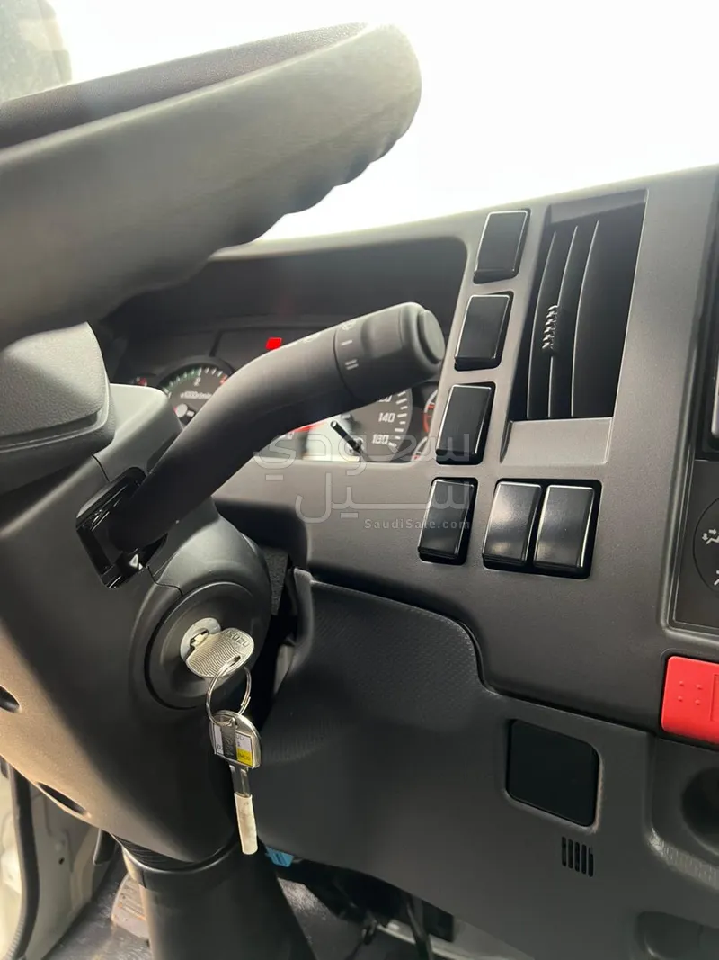 2025 Isuzu Dyna