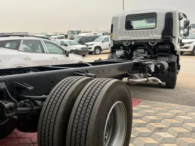 2025 Isuzu Dyna