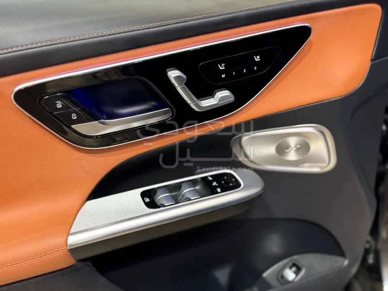 2024 مرسيدس - بنز جي إل سي 200 اي ام جي