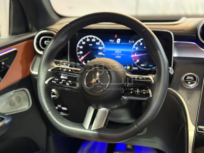 2024 مرسيدس - بنز جي إل سي 200 اي ام جي