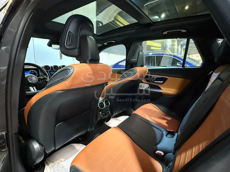 2024 مرسيدس - بنز جي إل سي 200 اي ام جي