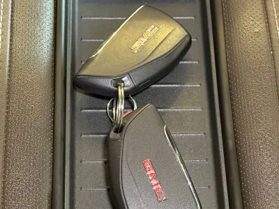 2023 جي ام سي يوكون اس ال اي