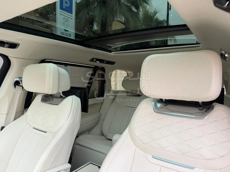 2024 لاند روفر رينج روفر اس في اوتوبيوغرافي