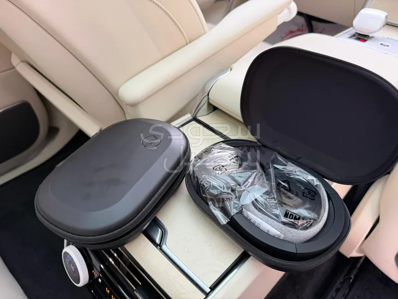 2024 لاند روفر رينج روفر اس في اوتوبيوغرافي