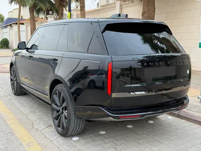 2024 لاند روفر رينج روفر اس في اوتوبيوغرافي