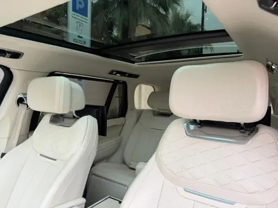 2024 لاند روفر رينج روفر اس في اوتوبيوغرافي