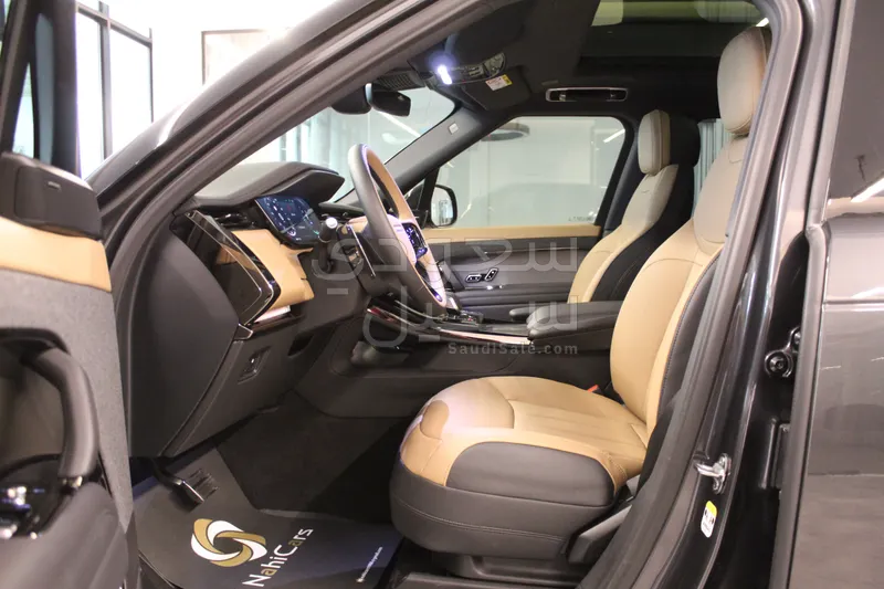 2025 لاند روفر رينج روفر سوبر تشارج