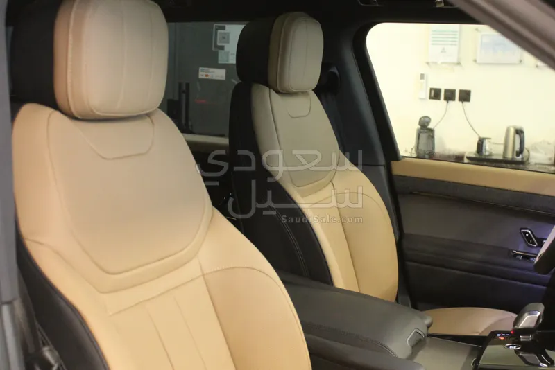 2025 لاند روفر رينج روفر سوبر تشارج