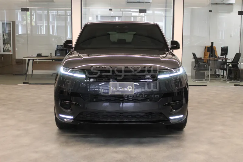 2025 لاند روفر رينج روفر سوبر تشارج