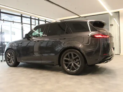 2025 لاند روفر رينج روفر سوبر تشارج