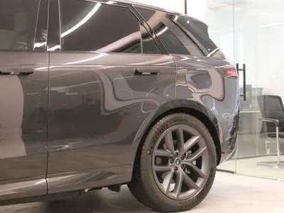 2025 لاند روفر رينج روفر سوبر تشارج