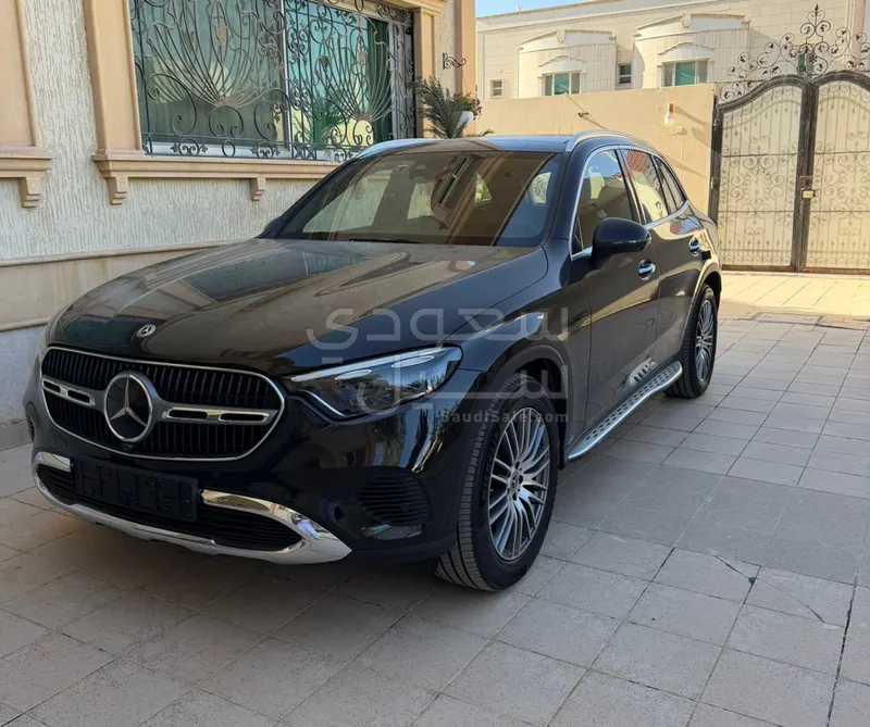 2025 مرسيدس - بنز جي إل سي 300