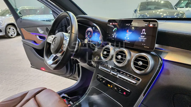 2021 مرسيدس - بنز جي إل سي 200