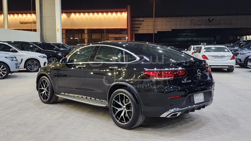 2021 مرسيدس - بنز جي إل سي 200