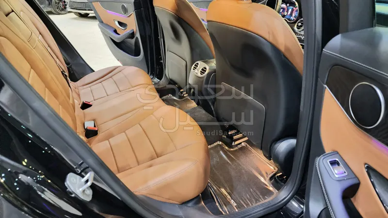 2021 مرسيدس - بنز جي إل سي 200