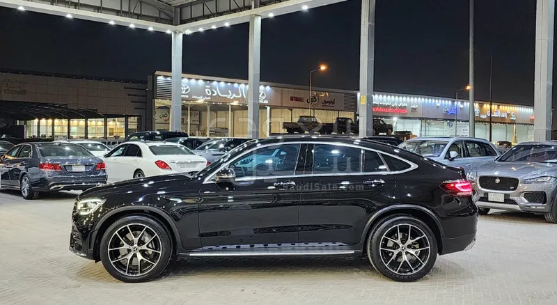 2021 مرسيدس - بنز جي إل سي 200