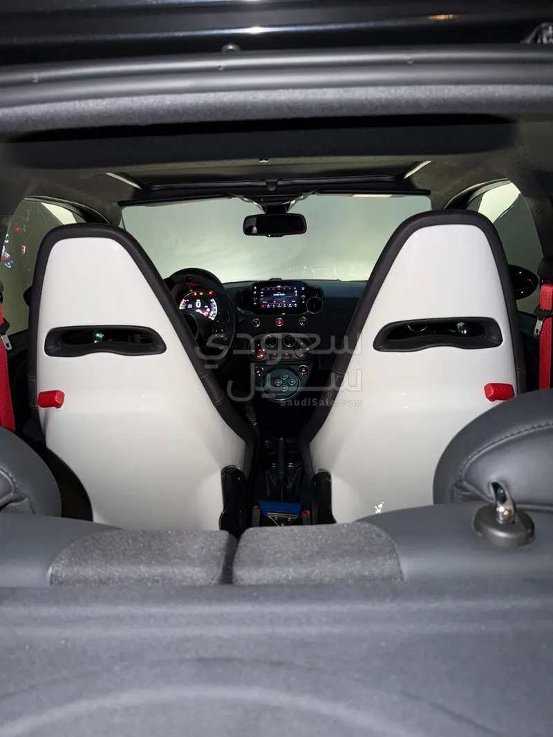 2022 فيات ابارث 695 70 انيفرساريو