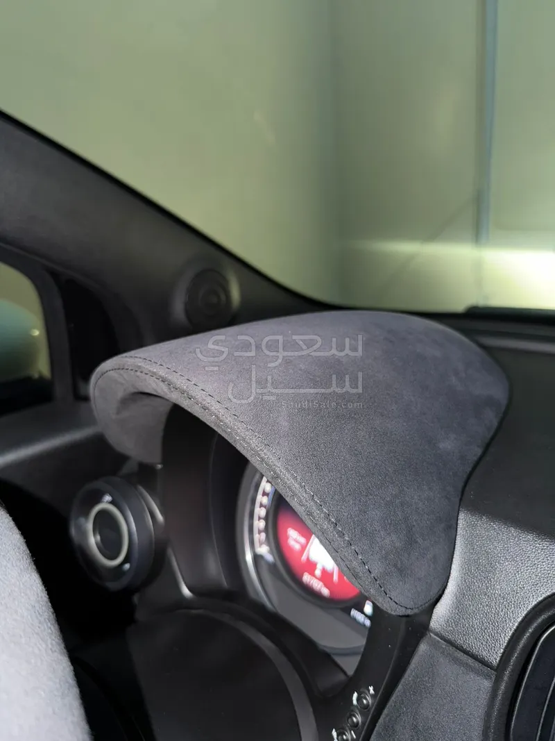 2022 فيات ابارث 695 70 انيفرساريو