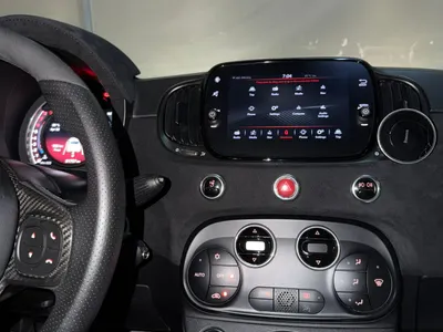 2022 فيات ابارث 695 70 انيفرساريو