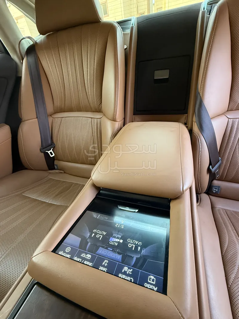 2018 لكزس إل إس 350