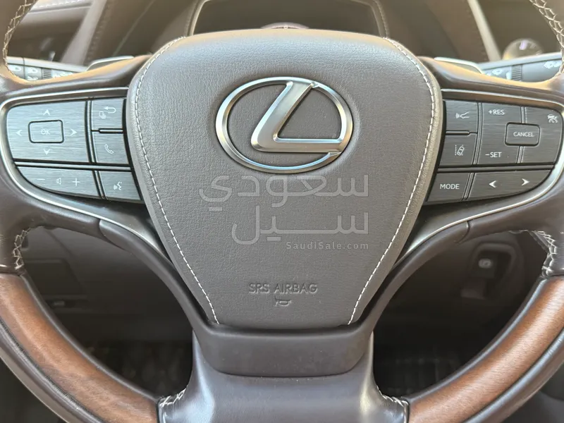 2018 لكزس إل إس 350