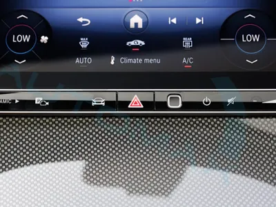 2026 مرسيدس - بنز جي إل سي 200