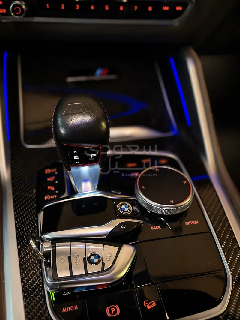 2021 بي ام دبليو الفئة اكس 6 إم كومبيتيشن