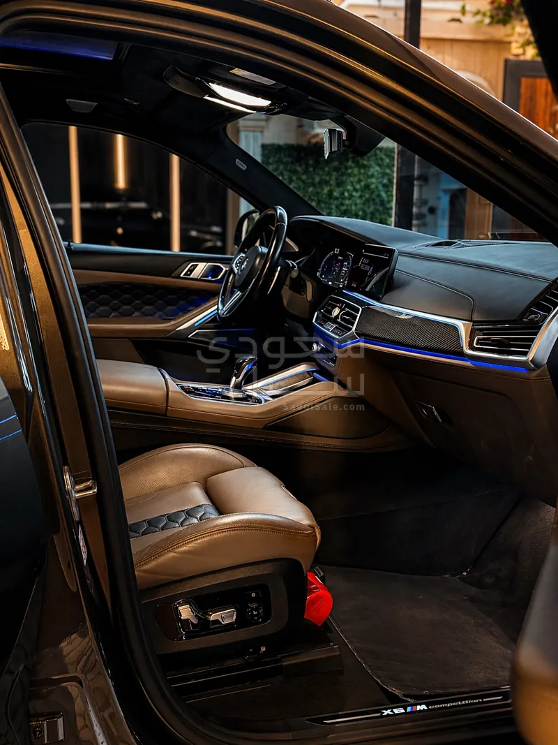 2021 بي ام دبليو الفئة اكس 6 إم كومبيتيشن