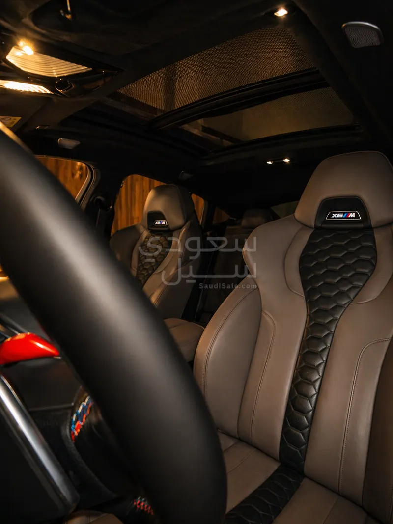 2021 بي ام دبليو الفئة اكس 6 إم كومبيتيشن