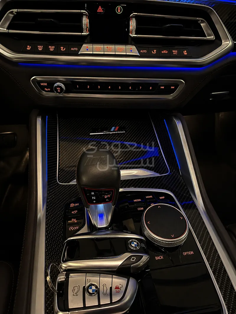 2021 بي ام دبليو الفئة اكس 6 إم كومبيتيشن