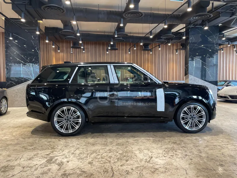 2026 لاند روفر رينج روفر اوتوبيوغرافي