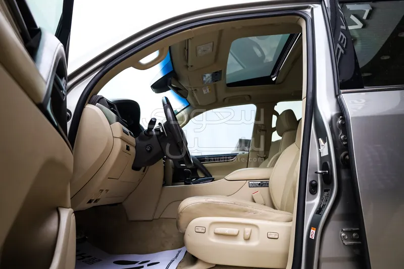 2018 لكزس إل إكس 570 اس