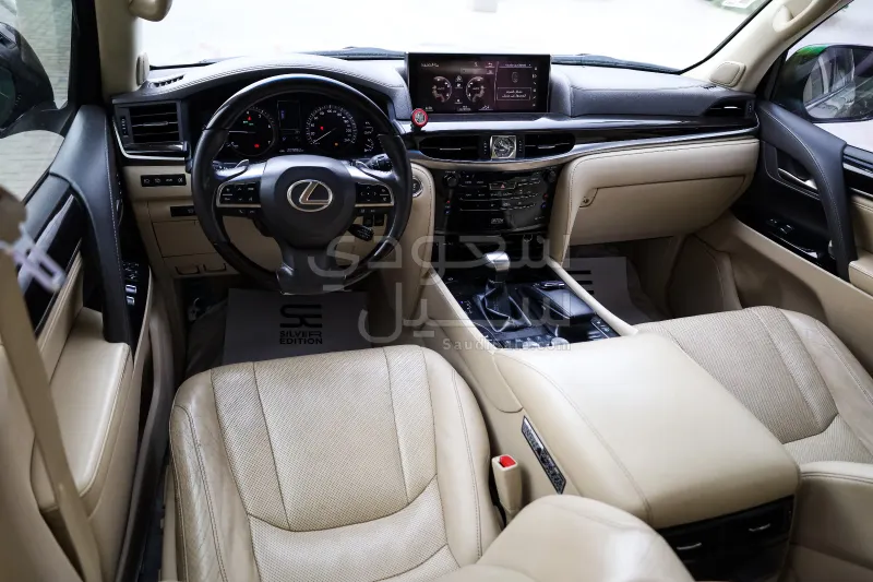 2018 لكزس إل إكس 570 اس