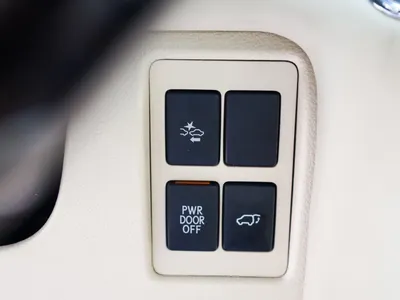 2018 لكزس إل إكس 570 اس