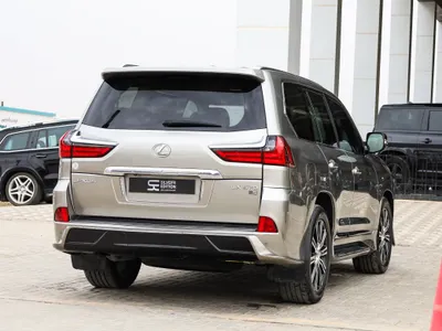 2018 لكزس إل إكس 570 اس