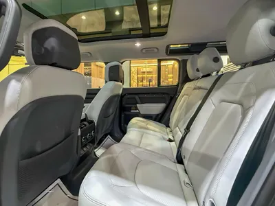 2026 لاند روفر ديفيندر اتش اس اي