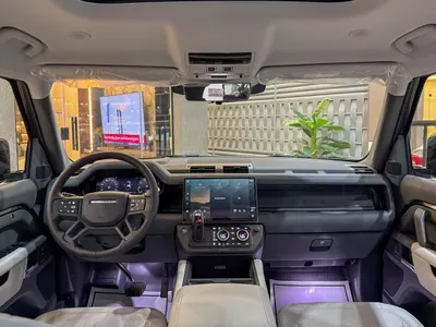 2026 لاند روفر ديفيندر اتش اس اي