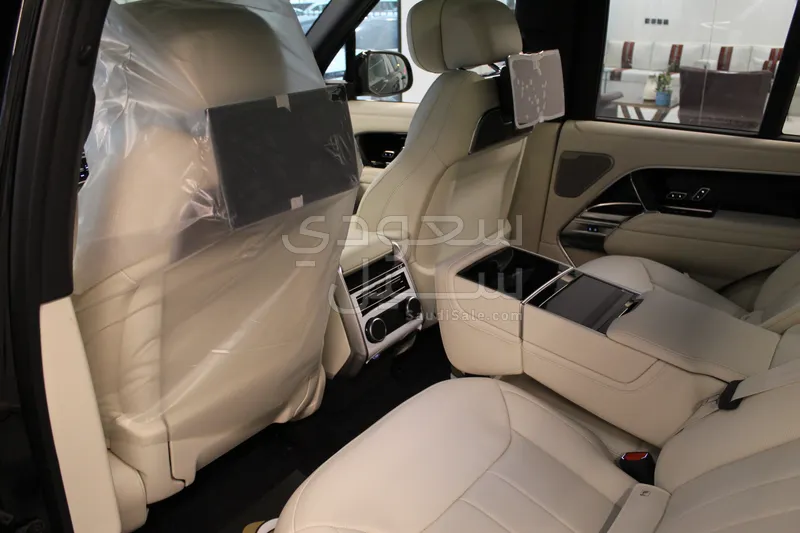 2026 لاند روفر رينج روفر اوتوبيوغرافي