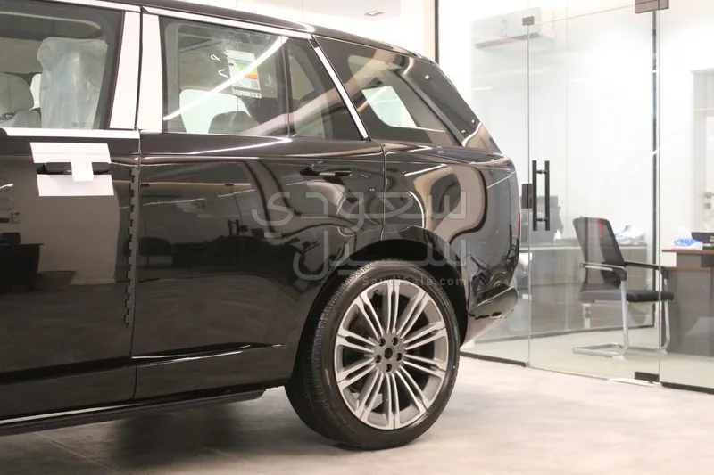 2026 لاند روفر رينج روفر اوتوبيوغرافي