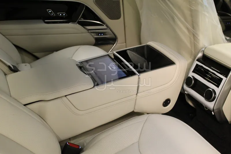 2026 لاند روفر رينج روفر اوتوبيوغرافي